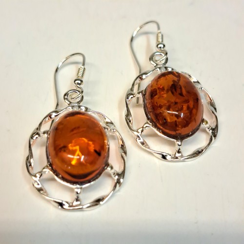 Click to view detail for HWG-2424 Earrings, Ovals Rum Amber, Windowpane Silver $65